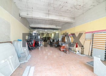 Parcheggio - Commercial Premises Via Silvio Pellico
59, Paterno - photo 8