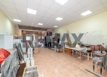 Dispensa di stoccaggio - Commercial Premises Via Silvio Pellico
59, Paterno - photo 14