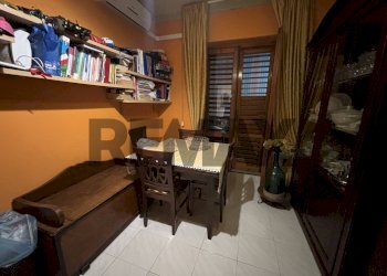 Camera / camera da letto - Quadrilocale Via Santa Maria La Stella
 
52, Aci Sant'Antonio - foto 15