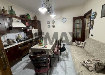 Sala da pranzo - Quadrilocale Via Santa Maria La Stella
 
52, Aci Sant'Antonio - foto 22