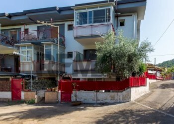 Edificio all\'aperto - Trilocale Via Ascanio
 
snc, Acireale - foto 14