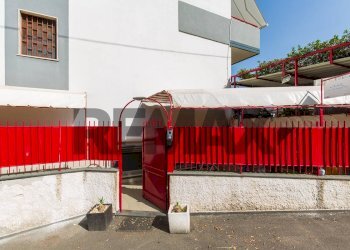 Casa all\'aperto - Trilocale Via Ascanio
 
snc, Acireale - foto 18