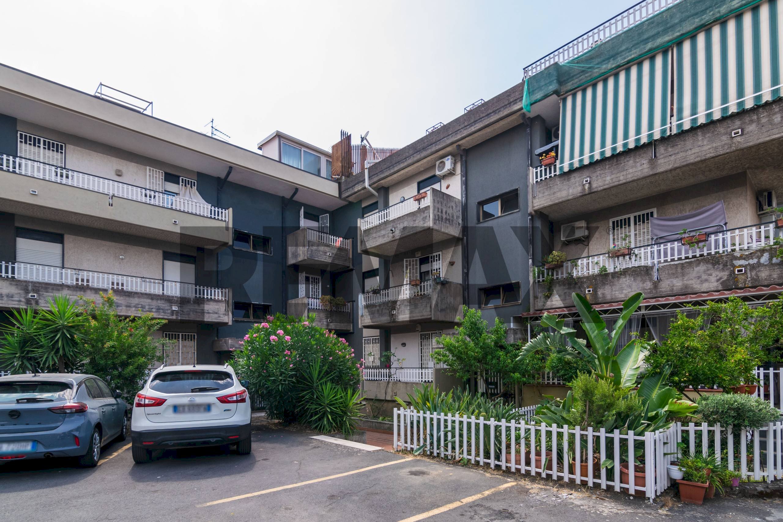 Edificio all\'aperto - Bilocale Via Giarre
18, Mascalucia - foto 2