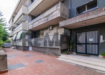 Edificio all\'aperto - Bilocale Via Giarre
 
18, Mascalucia - foto 3
