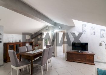 Sala da pranzo - Bilocale Via Giarre
 
18, Mascalucia - foto 8
