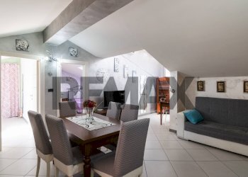 Sala da pranzo - Bilocale Via Giarre
 
18, Mascalucia - foto 9
