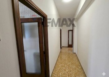 Hall / corridoio - Quadrilocale Via Giovanni Santoro
 
14, Salerno - foto 6