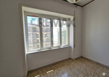 Stanza vuota - Quadrilocale Via Giovanni Santoro
 
14, Salerno - foto 9