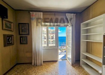 Stanza vuota - Quadrilocale Via Giovanni Santoro
 
14, Salerno - foto 13