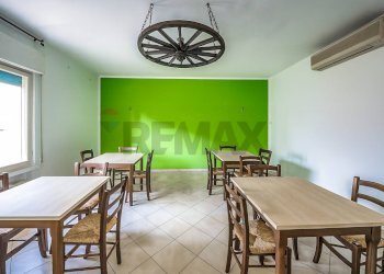 Sala da pranzo - Commercial Premises Piazza Giovanni XXIII
7, Voghiera - photo 8