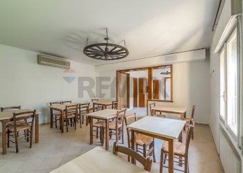 Sala da pranzo - Commercial Premises Piazza Giovanni XXIII
7, Voghiera - photo 9
