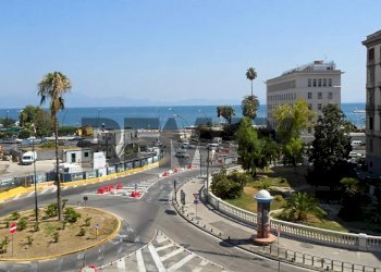 Edificio all\'aperto - Attività Commerciale Riviera Di Chiaia
289, Napoli - foto 7
