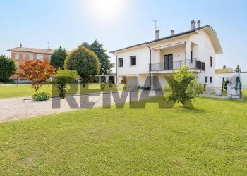 Casa all\'aperto - Villa VIA PIETRO MASCAGNI
 
5, Cornate d'Adda - photo 1