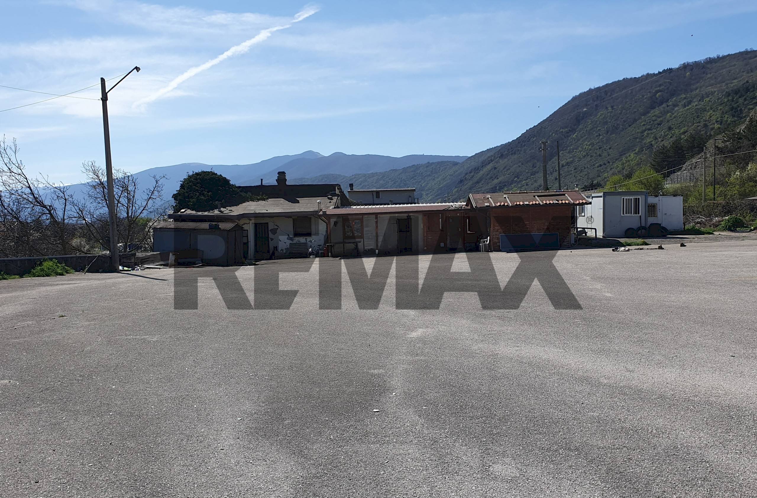 Vista delle montagne - Casa semi indipendente Via Napoli
 
172, Avezzano - foto 1