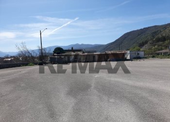 Vista delle montagne - Casa semi indipendente Via Napoli
 
172, Avezzano - foto 4