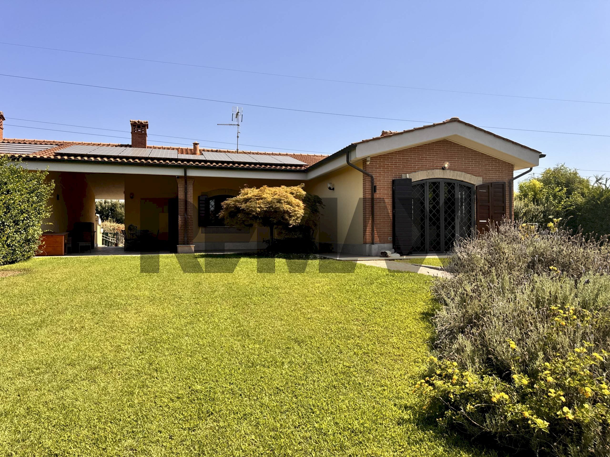 Casa all\'aperto - Villa Via Greta Garbo
 
13, Roma - foto 1