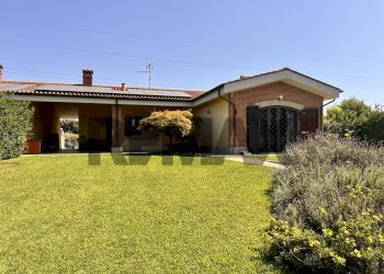 Casa all\'aperto - Villa Via Greta Garbo
 
13, Roma - foto 1
