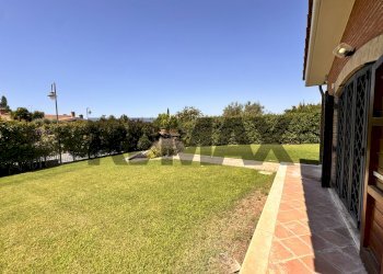 Giardino - Villa Via Greta Garbo
 
13, Roma - foto 33