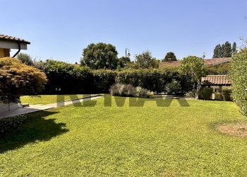 Giardino - Villa Via Greta Garbo
 
13, Roma - foto 36