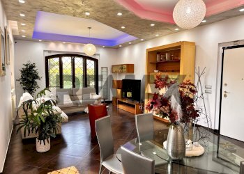 Sala da pranzo - Villa Via Greta Garbo
 
13, Roma - foto 43