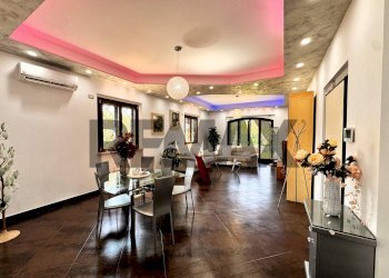 Sala da pranzo - Villa Via Greta Garbo
 
13, Roma - foto 44