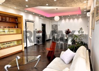 Sala da pranzo - Villa Via Greta Garbo
 
13, Roma - foto 49