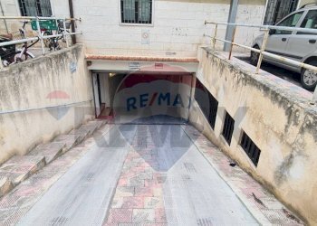 rampa di accesso - Box Via Amendola
 
snc, Vieste - foto 1