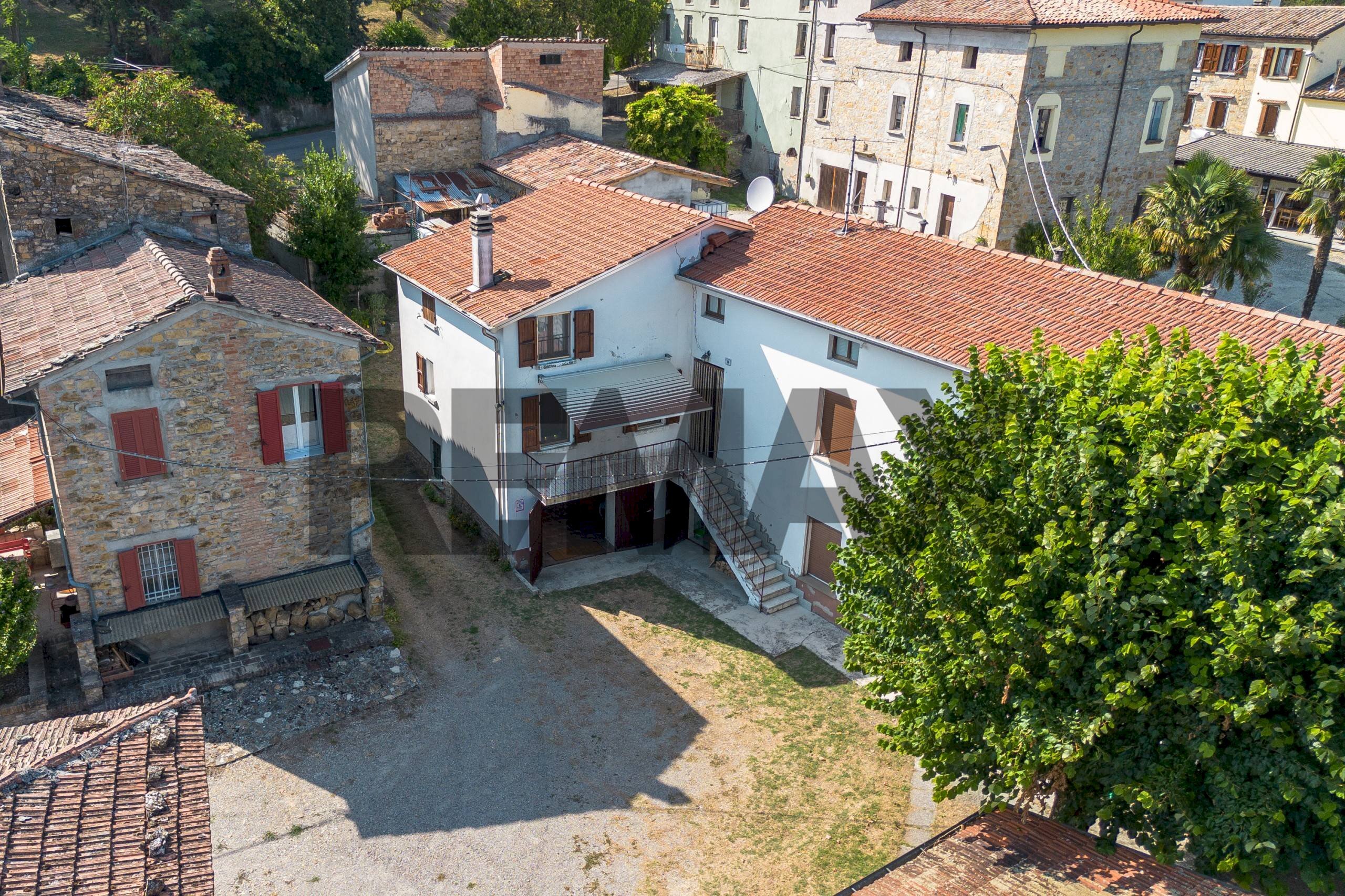 Casa all\'aperto - Casa semi indipendente Strada Iggio
 
-, Pellegrino Parmense - foto 1