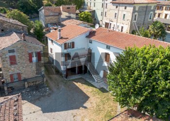 Casa all\'aperto - Casa semi indipendente Strada Iggio
 
-, Pellegrino Parmense - foto 1