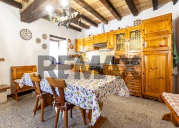 Sala da pranzo - Casa semi indipendente Strada Iggio
 
-, Pellegrino Parmense - foto 2
