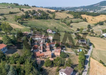 Vista delle montagne - Casa semi indipendente Strada Iggio
 
-, Pellegrino Parmense - foto 8
