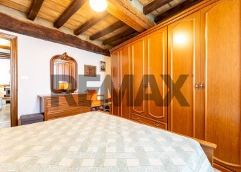 Camera / camera da letto - Casa semi indipendente Strada Iggio
 
-, Pellegrino Parmense - foto 32