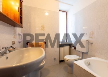 Bagno - Casa semi indipendente Strada Iggio
 
-, Pellegrino Parmense - foto 37