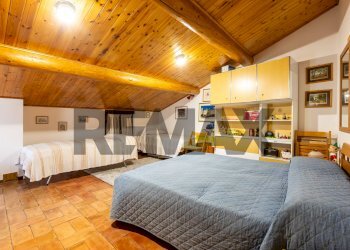 Camera / camera da letto - Casa semi indipendente Strada Iggio
 
-, Pellegrino Parmense - foto 40