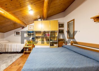 Camera / camera da letto - Casa semi indipendente Strada Iggio
 
-, Pellegrino Parmense - foto 41