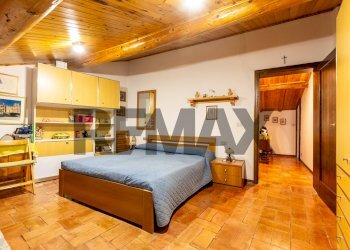 Camera / camera da letto - Casa semi indipendente Strada Iggio
 
-, Pellegrino Parmense - foto 42