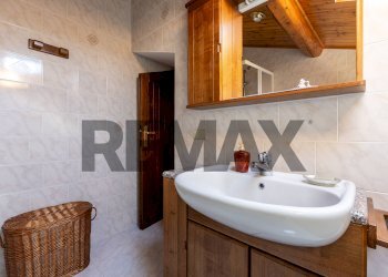 Bagno - Casa semi indipendente Strada Iggio
 
-, Pellegrino Parmense - foto 50