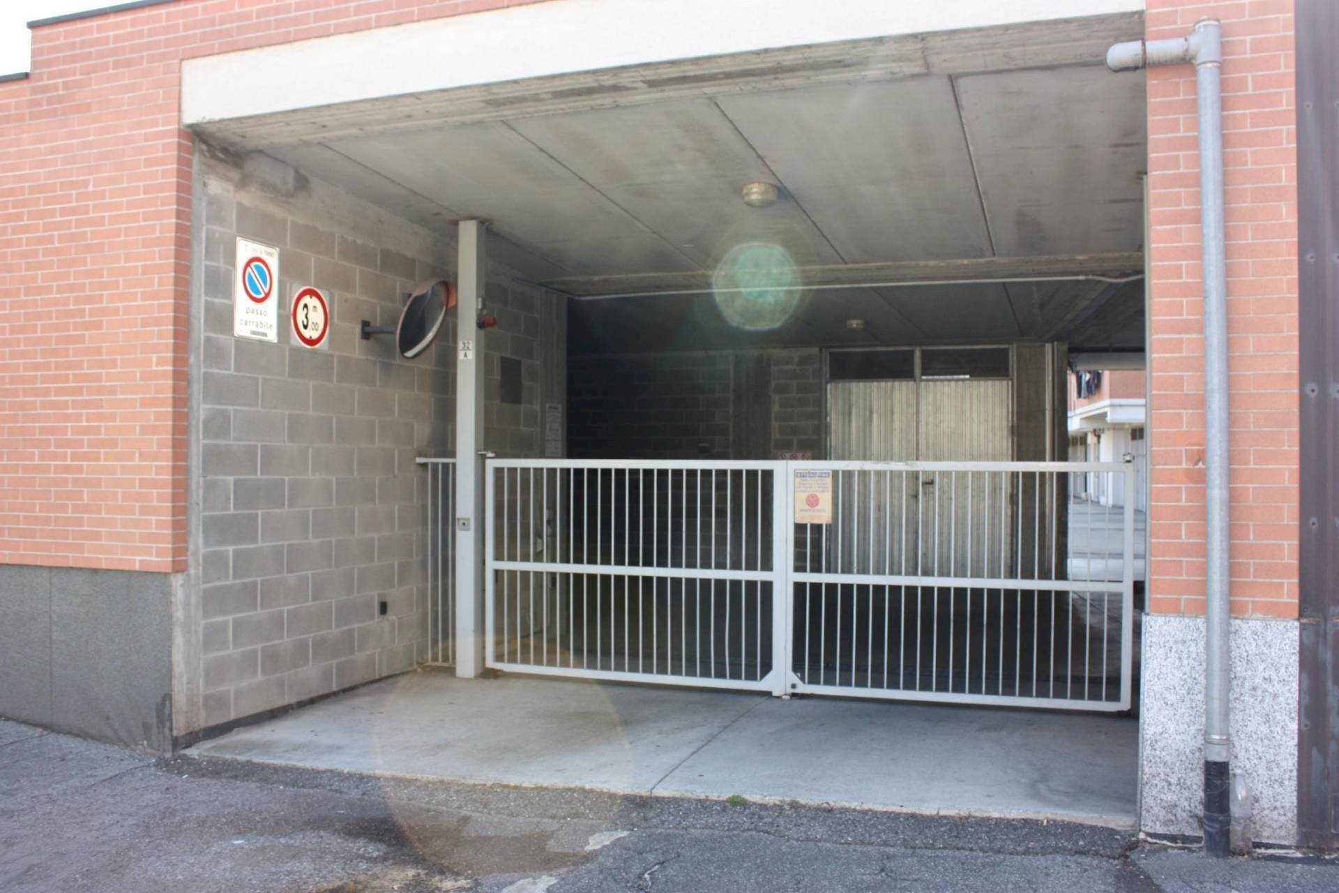 Passo Carraio - Box Via Tommaso Vallauri
32A, Torino - foto 2