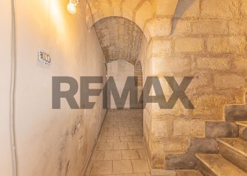 Hall / corridoio - Three-room apartment Via Esperson
 
16, Sassari - photo 11
