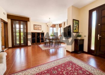 Sala da pranzo - Casa indipendente Via Luca Signorelli
 
14, Venezia - foto 3