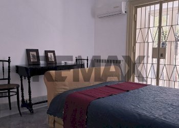 Camera / camera da letto - Apartment via Lungarini
20, Palermo - photo 22