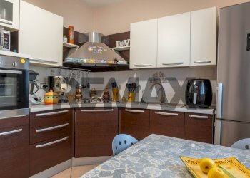 Cucina - Trilocale Via Luigi Vanvitelli
 
16, Novara - foto 9