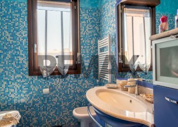 Bagno - Trilocale Via Luigi Vanvitelli
 
16, Novara - foto 15