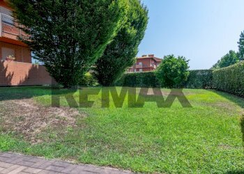 Giardino - Trilocale Via Luigi Vanvitelli
 
16, Novara - foto 27