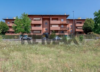 Edificio all\'aperto - Trilocale Via Luigi Vanvitelli
 
16, Novara - foto 33