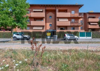 Edificio all\'aperto - Trilocale Via Luigi Vanvitelli
 
16, Novara - foto 34