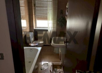 Bagno - Apartment CORSO ROMA
 
161, Borgomanero - photo 7