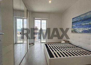 Camera / camera da letto - Three-room apartment Corso liberazione
 
20, Arona - photo 11
