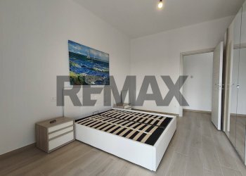 Camera / camera da letto - Three-room apartment Corso liberazione
 
20, Arona - photo 12