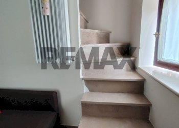 Scale - Casa semi indipendente Via Portanova
 
32, Torella del Sannio - foto 16